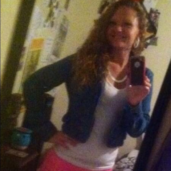 Meet your Posher, Holly - Picture 7 of 9